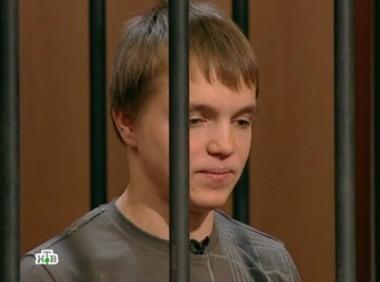 Его обидел сокурсник, а он поджег его дом и спалил всю семью? 31.10.2012