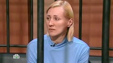 Женщина посчитала маленькую девочку преградой на пути к счастью и избавилась от помехи...  13.12.2015