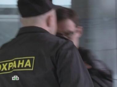 Учителя избили и выбросили из школы. За что?  09.04.2012